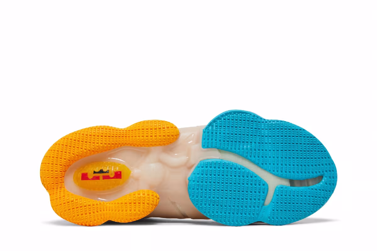 Nike LeBron 19 Minneapolis Lakers, view 5