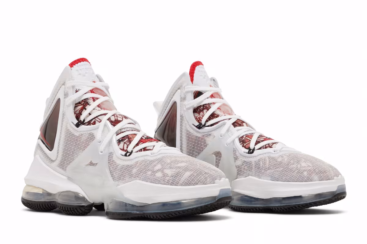 Nike LeBron 19 EP Sketch, view 9