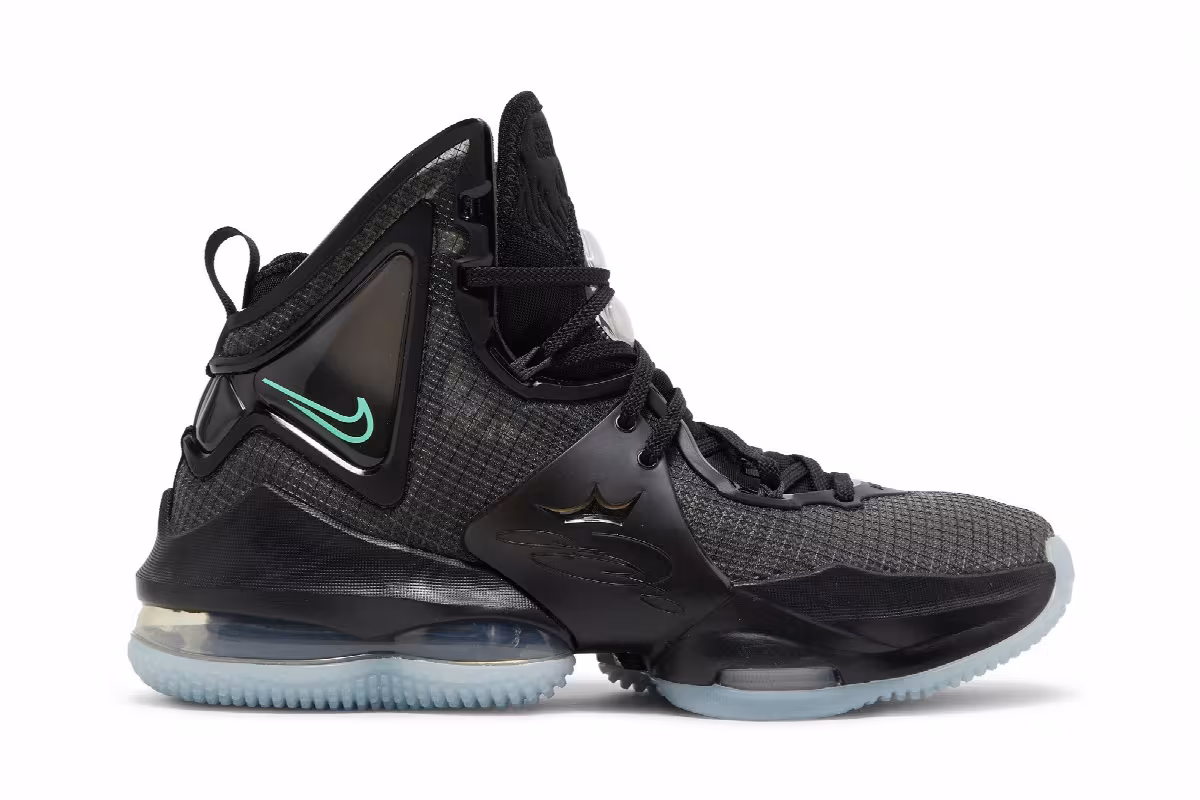 Nike LeBron 19 GS Black Green Glow, view 2