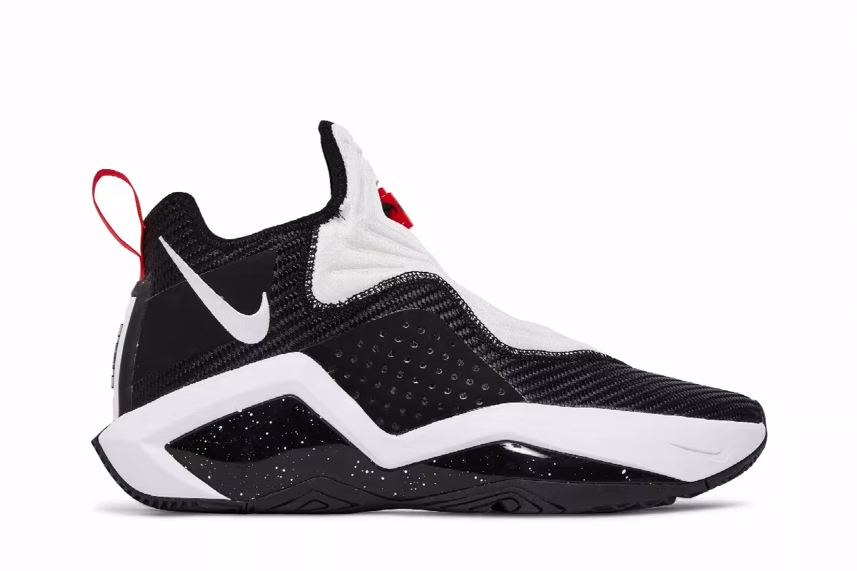 Nike LeBron Soldier 14 Black White, view 2