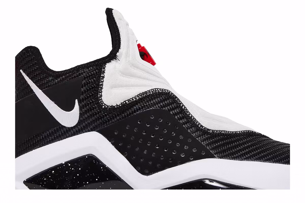 Nike LeBron Soldier 14 Black White, view 3