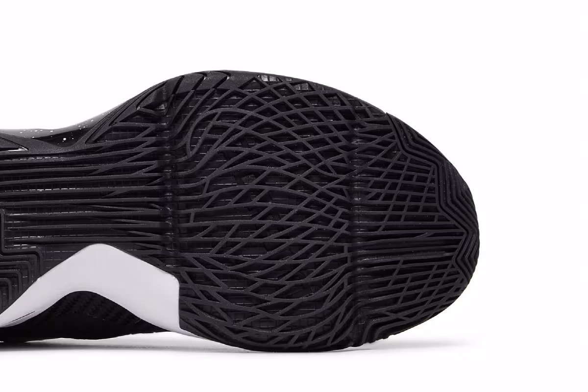 Nike LeBron Soldier 14 Black White, view 6