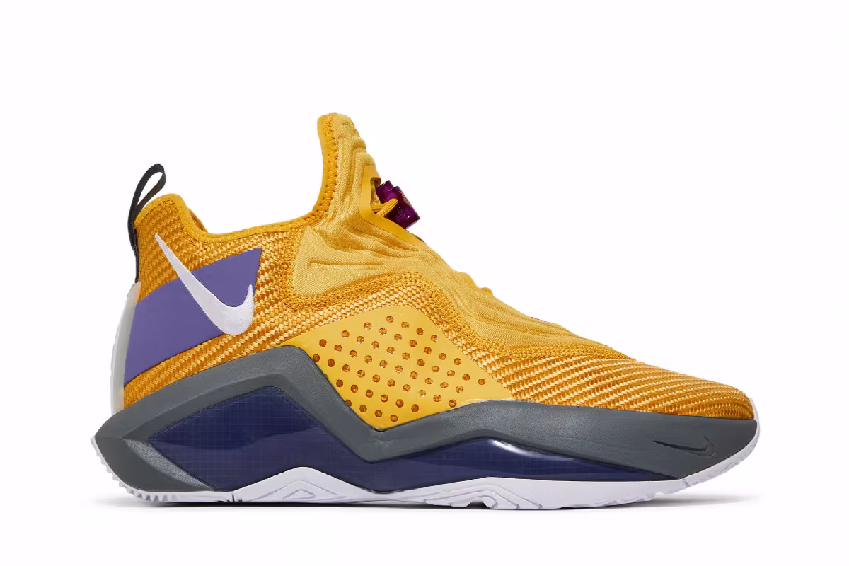 Nike LeBron Soldier 14 Lakers, view 2