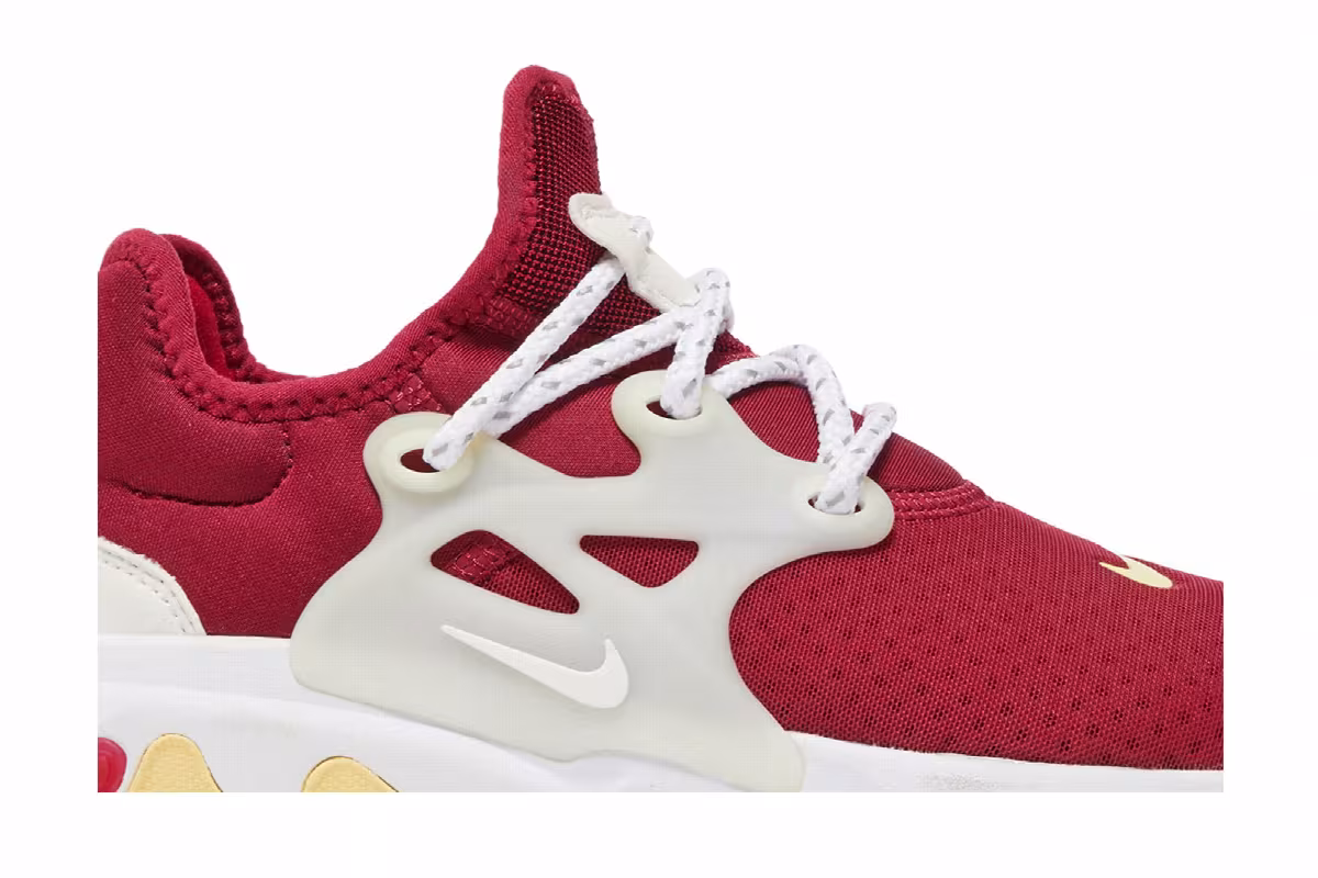 Nike Women's React Presto Noble Red, view 3