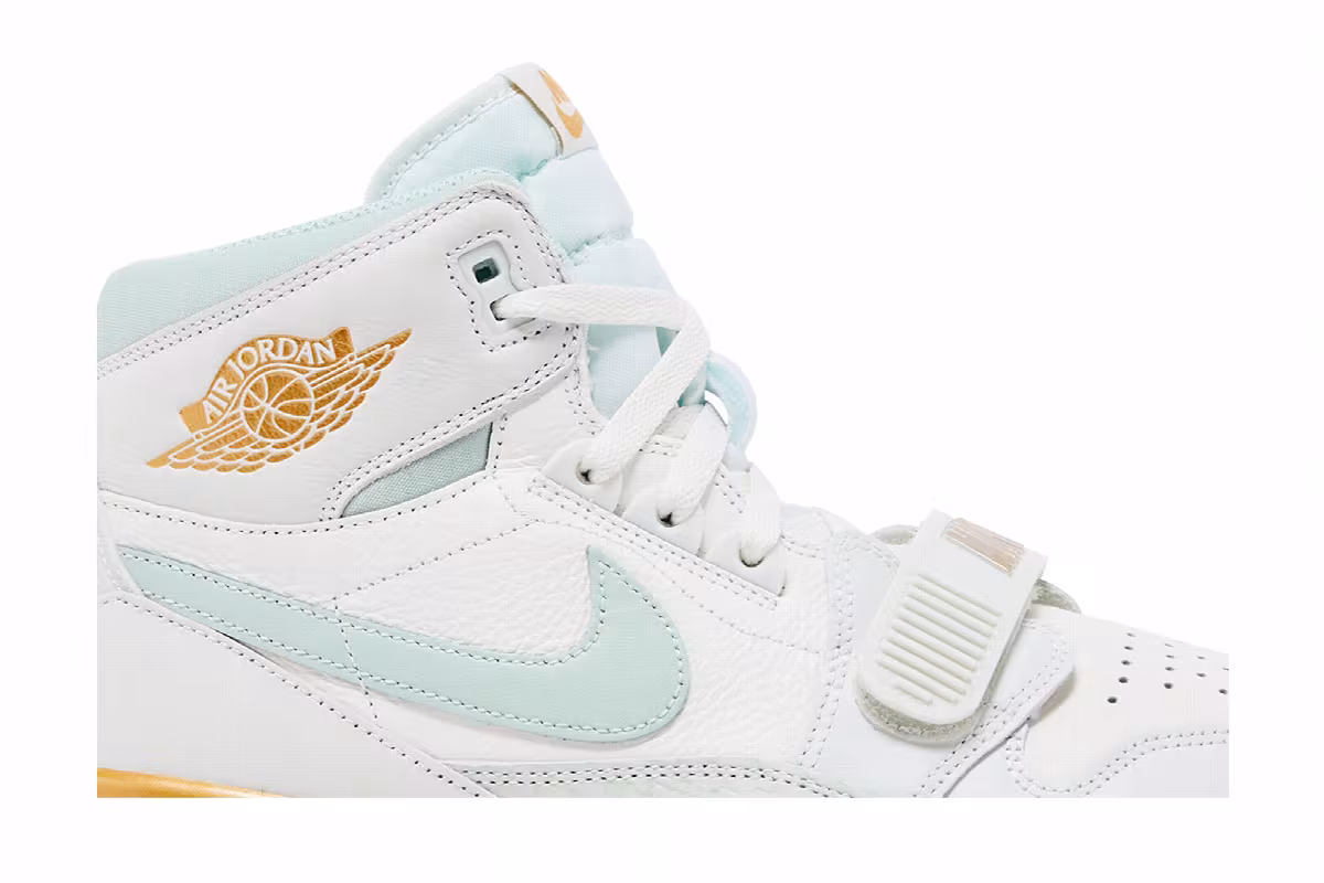 Air Jordan Legacy 312 Sail Pistachio Frost, view 3