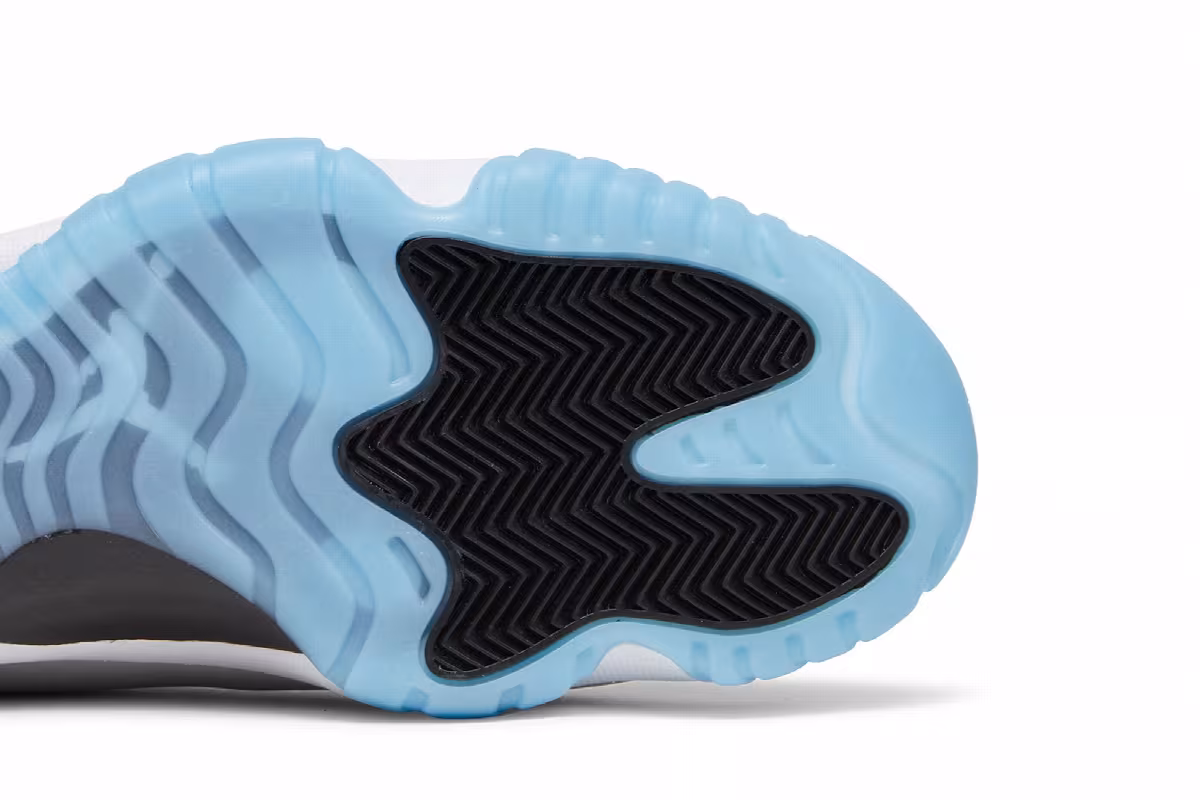 Air Jordan 11 Adapt Legend Blue, view 6