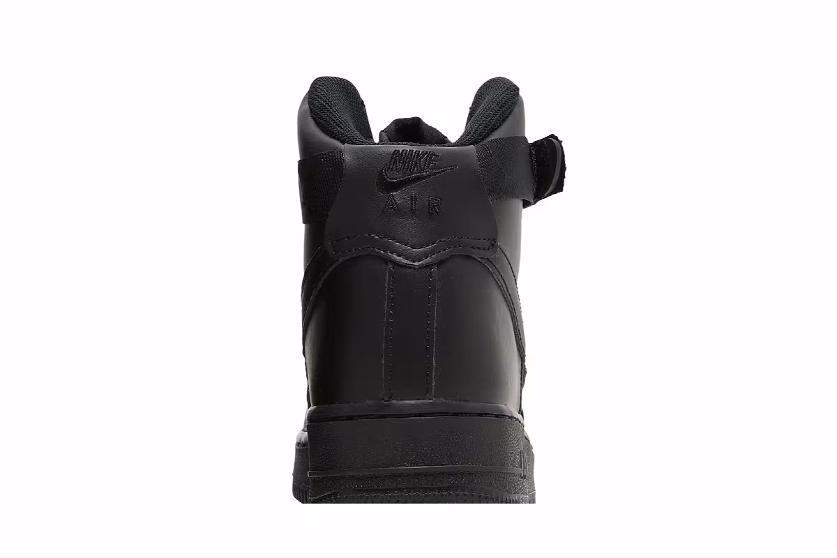 Air Jordan Air Force 1 High LE GS Triple Black, view 8