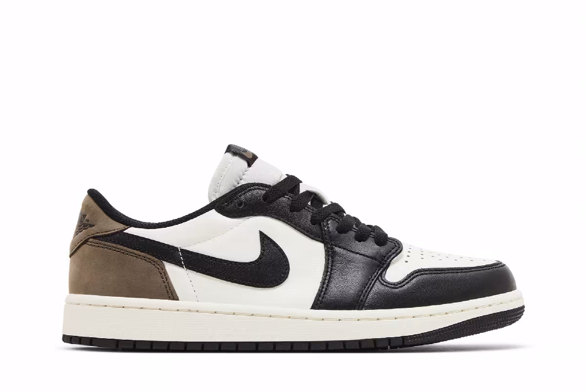 Air Jordan 1 Low OG Mocha, view 2