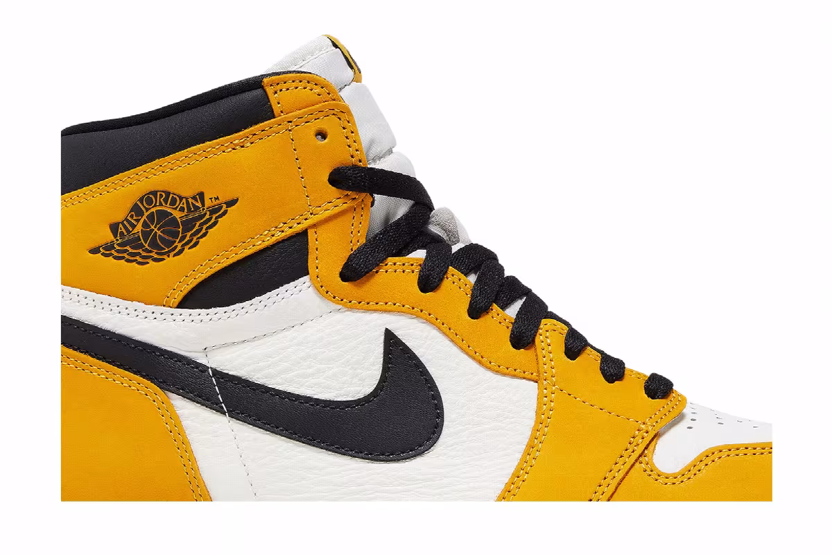Air Jordan 1 High OG Yellow Ochre, view 3