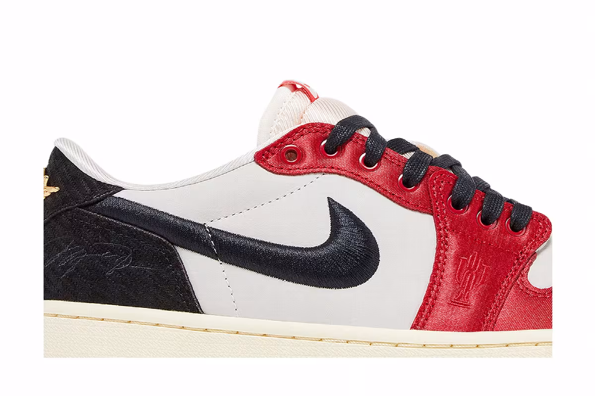 Trophy Room x Air Jordan 1 Low OG SP Rookie Card - Away, view 3