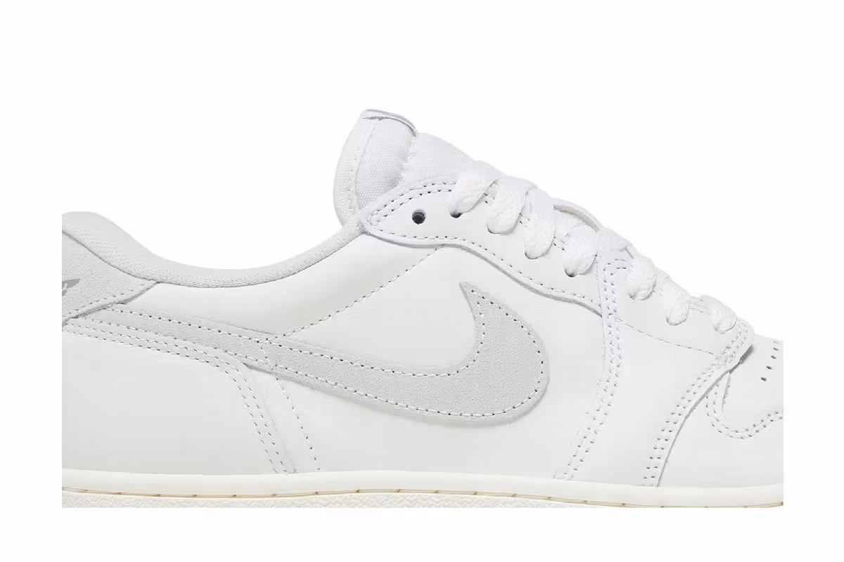 Air Jordan 1 Low Neutral Grey, view 3