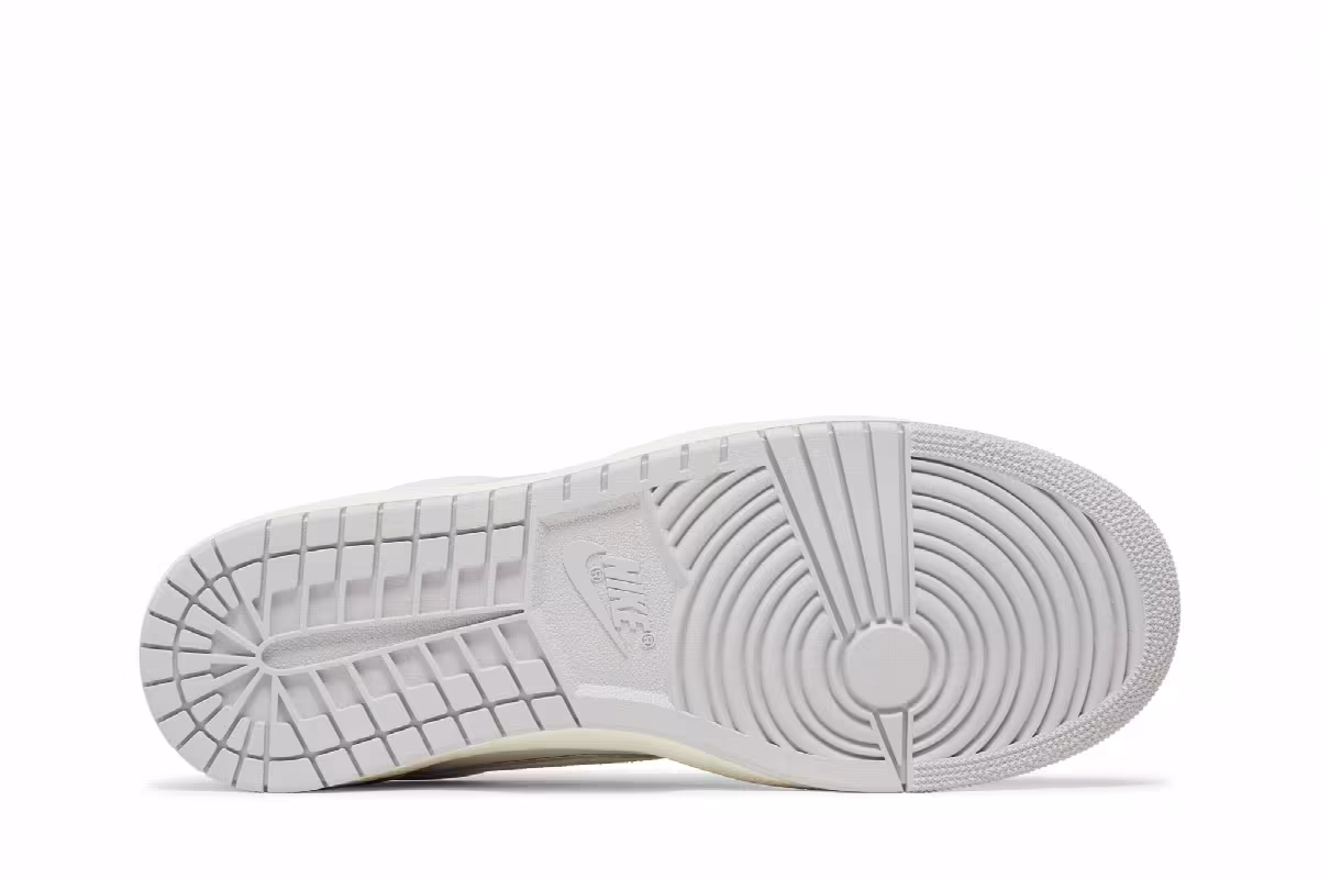 Air Jordan 1 Low Neutral Grey, view 5