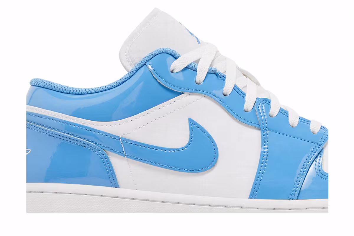 Air Jordan 1 Low SE Legend Blue, view 3