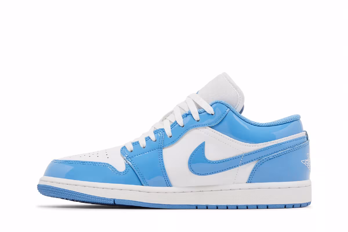 Air Jordan 1 Low SE Legend Blue, view 4