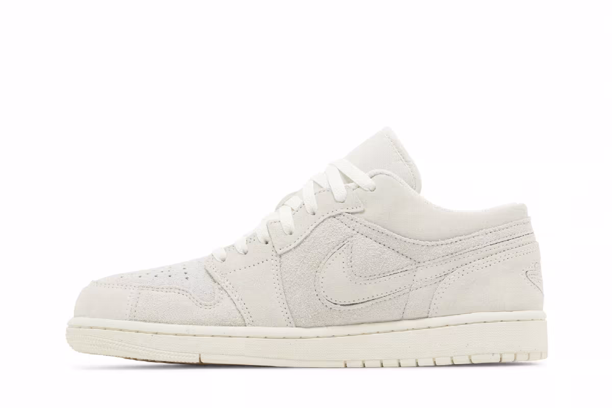 Air Jordan 1 Low SE Craft Pale Ivory, view 4
