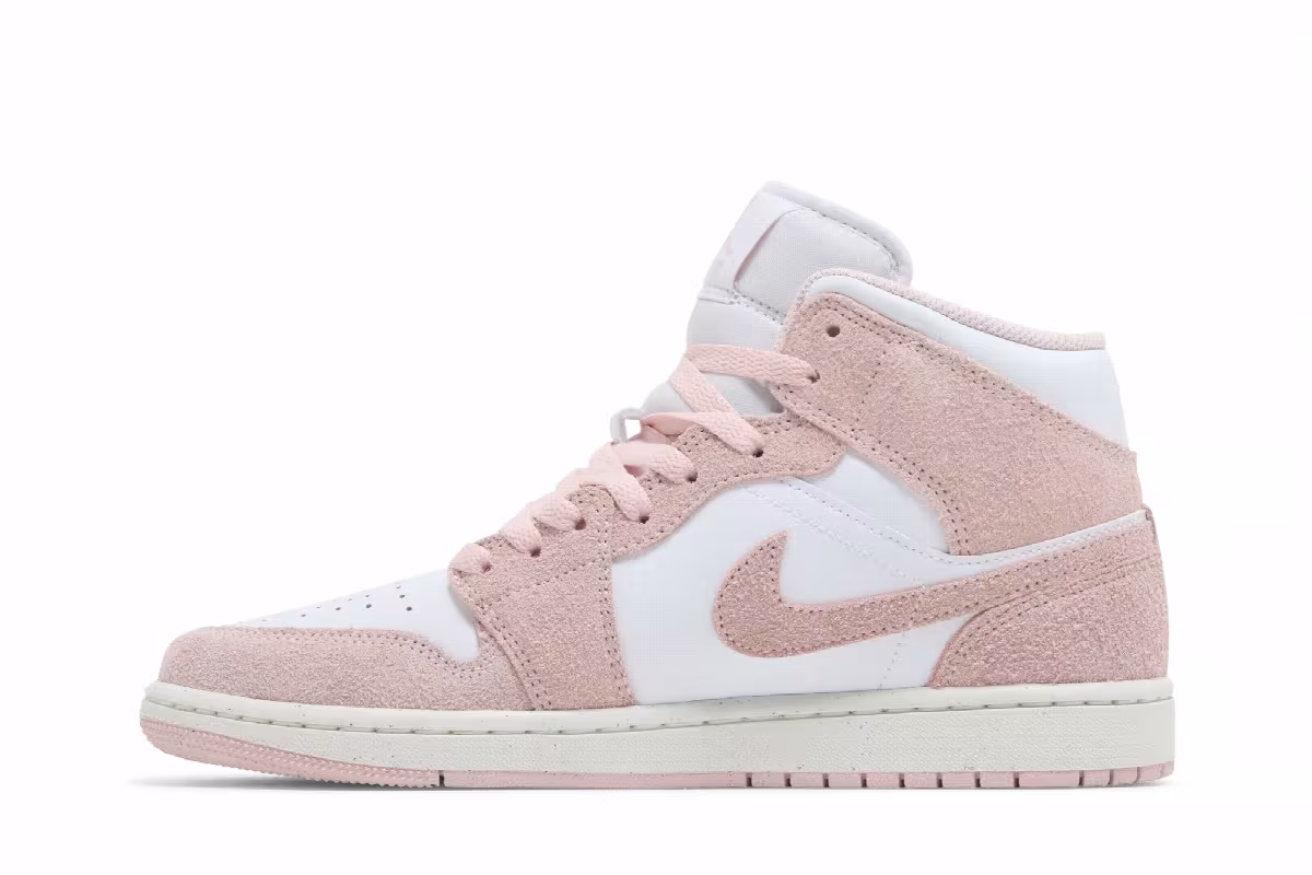 Air Jordan 1 Mid SE Legend Pink, view 4