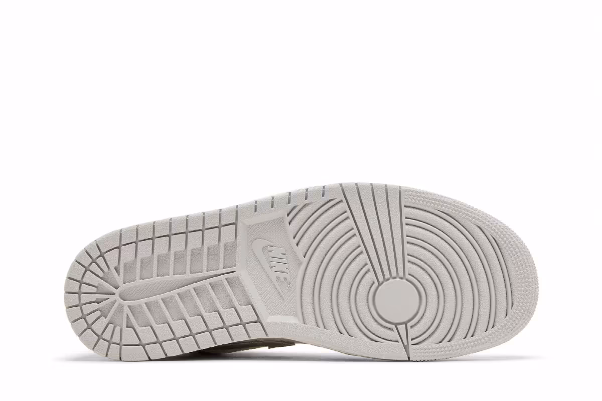 Air Jordan 1 Mid SE Neutral Grey Sail, view 5