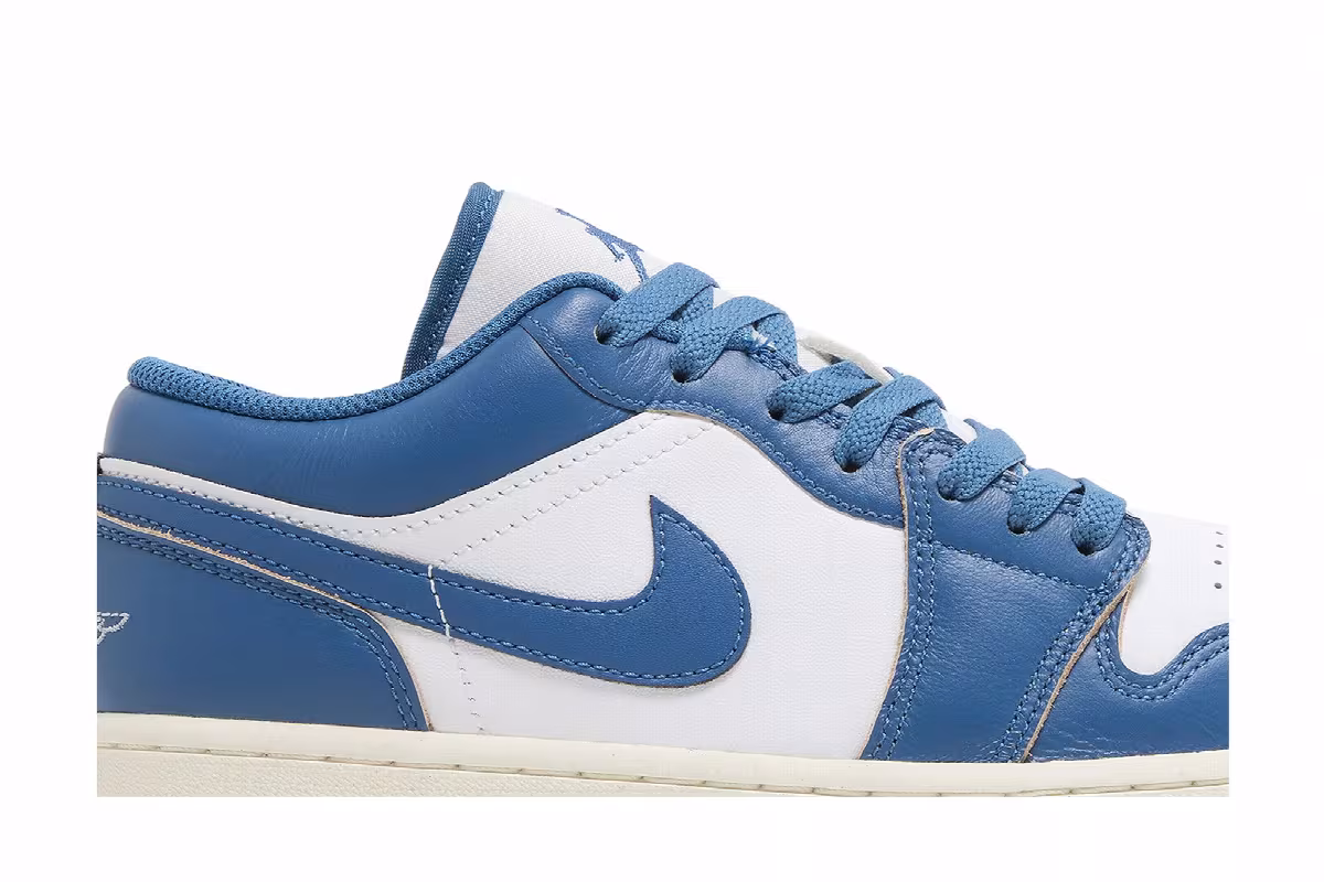 Air Jordan 1 Low SE Industrial Blue, view 3