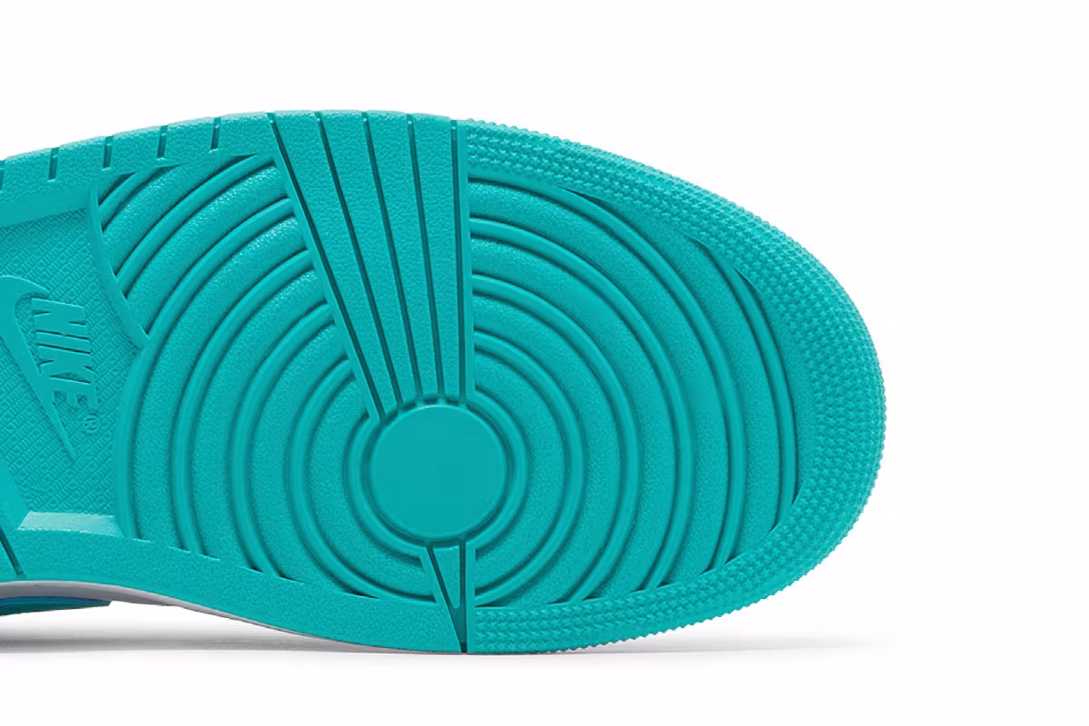Air Jordan 1 Low Hornets, view 6