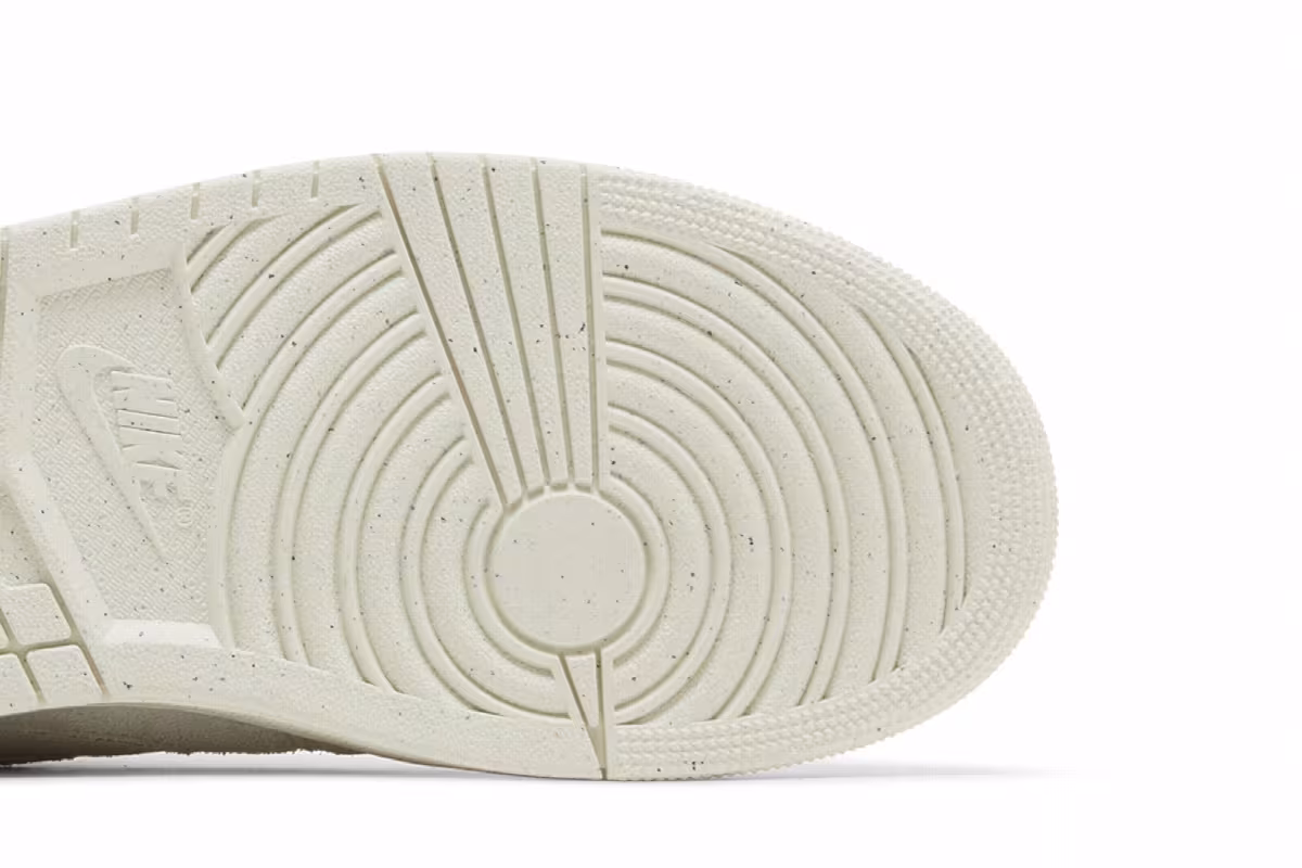 Air Jordan 1 Mid SE Craft Pale Ivory, view 6