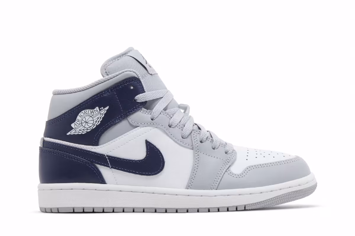 Air Jordan 1 Mid Wolf Grey Midnight Navy, view 2