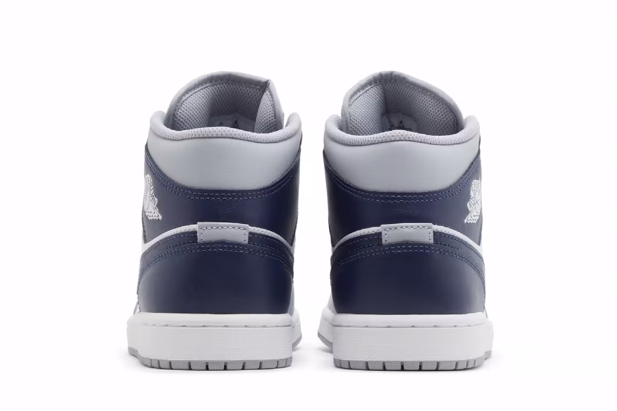Air Jordan 1 Mid Wolf Grey Midnight Navy, view 7