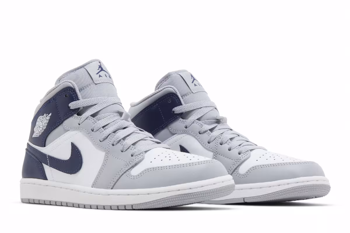 Air Jordan 1 Mid Wolf Grey Midnight Navy, view 9