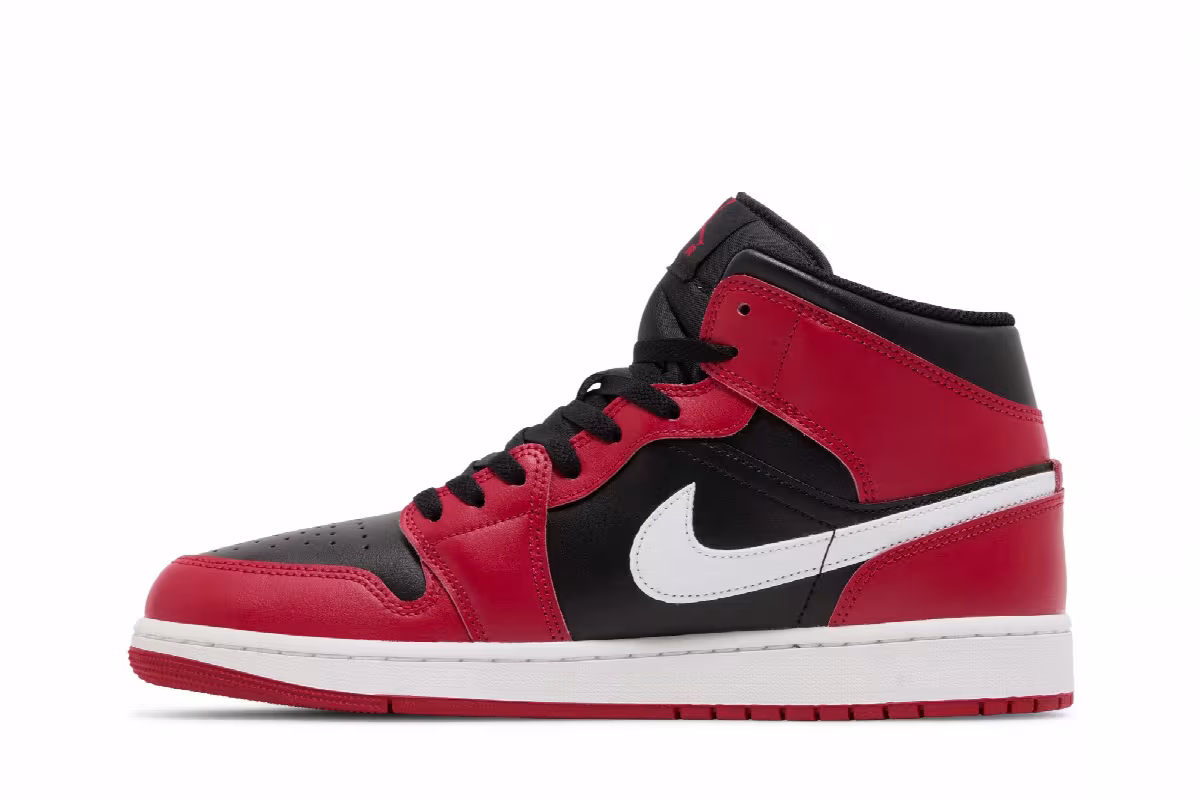 Air Jordan 1 Mid Gym Red Black White, view 4