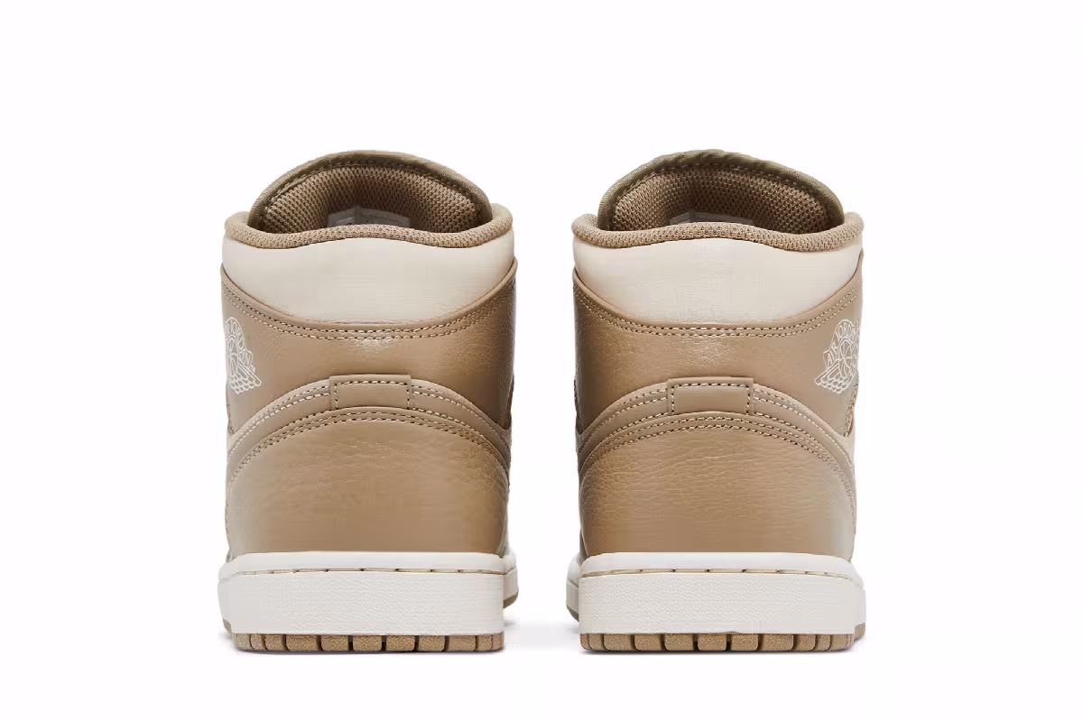 Air Jordan 1 Mid Legend Brown, view 7