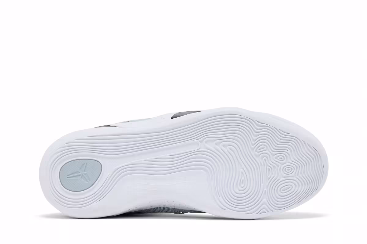 Nike Kobe IX GS Wolf Grey/White, view 5