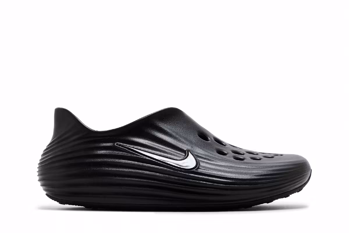 Nike Women's ReactX Rejuven8 Triple Black, view 2