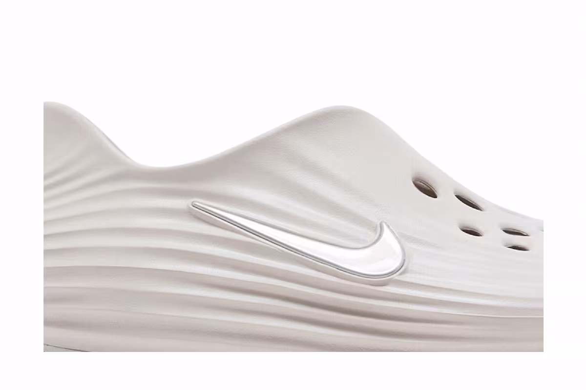 Nike Women's ReactX Rejuven8 Light Orewood Brown, view 3