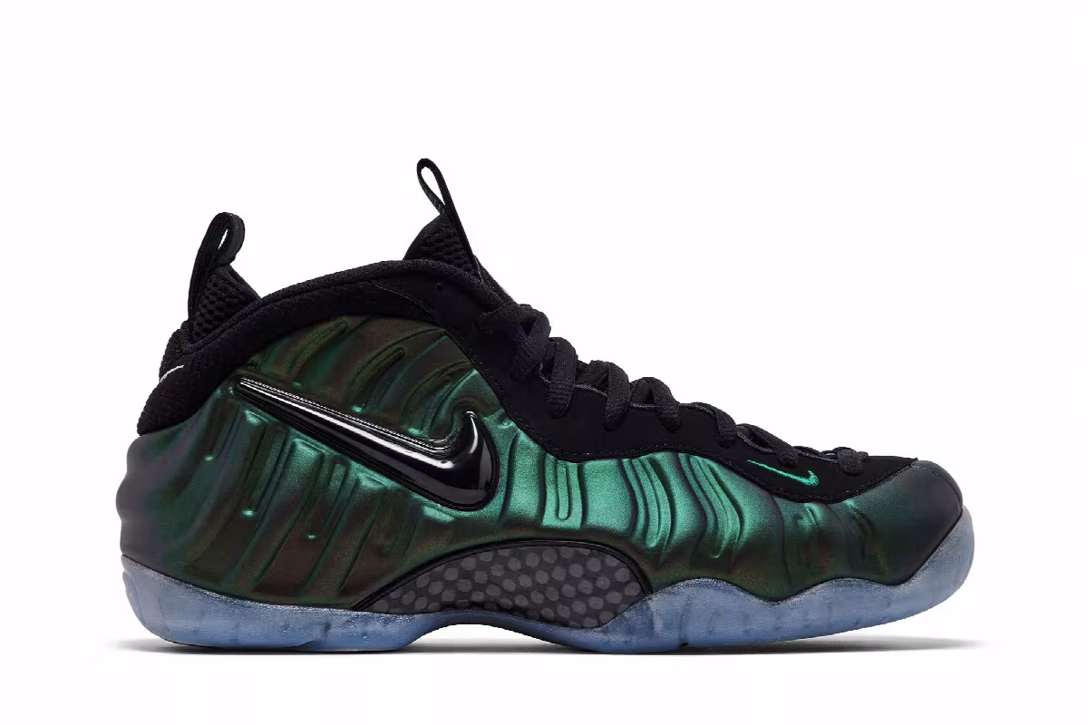 Nike Air Foamposite Pro Pine Green 2025, view 2