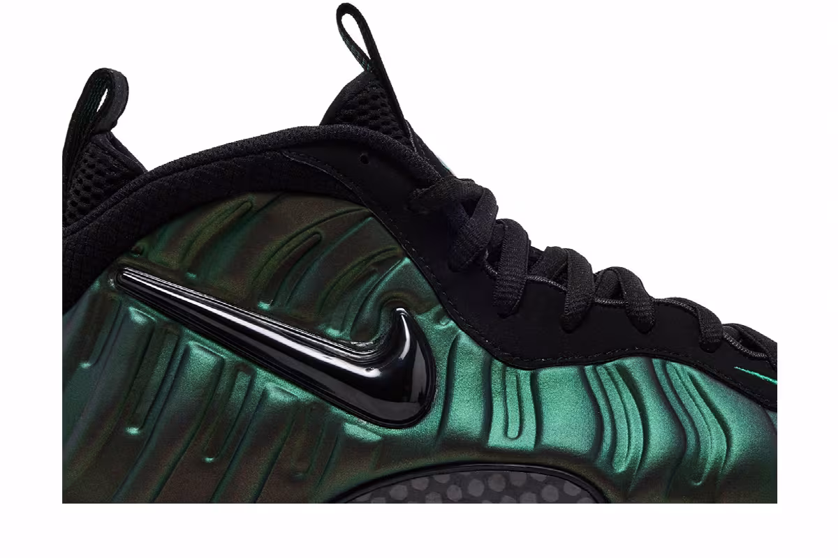Nike Air Foamposite Pro Pine Green 2025, view 3