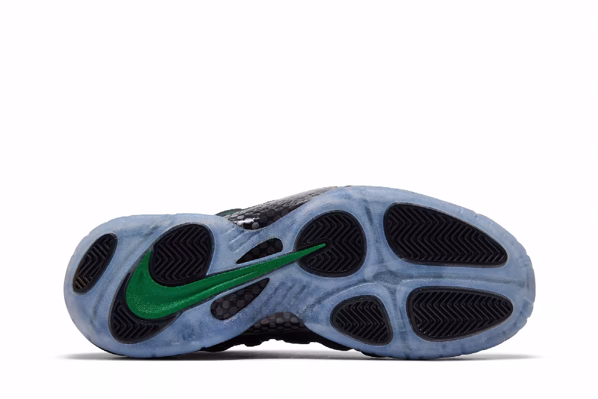 Nike Air Foamposite Pro Pine Green 2025, view 5