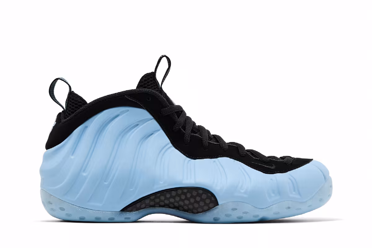 Nike Air Foamposite One Psychic Blue, view 2