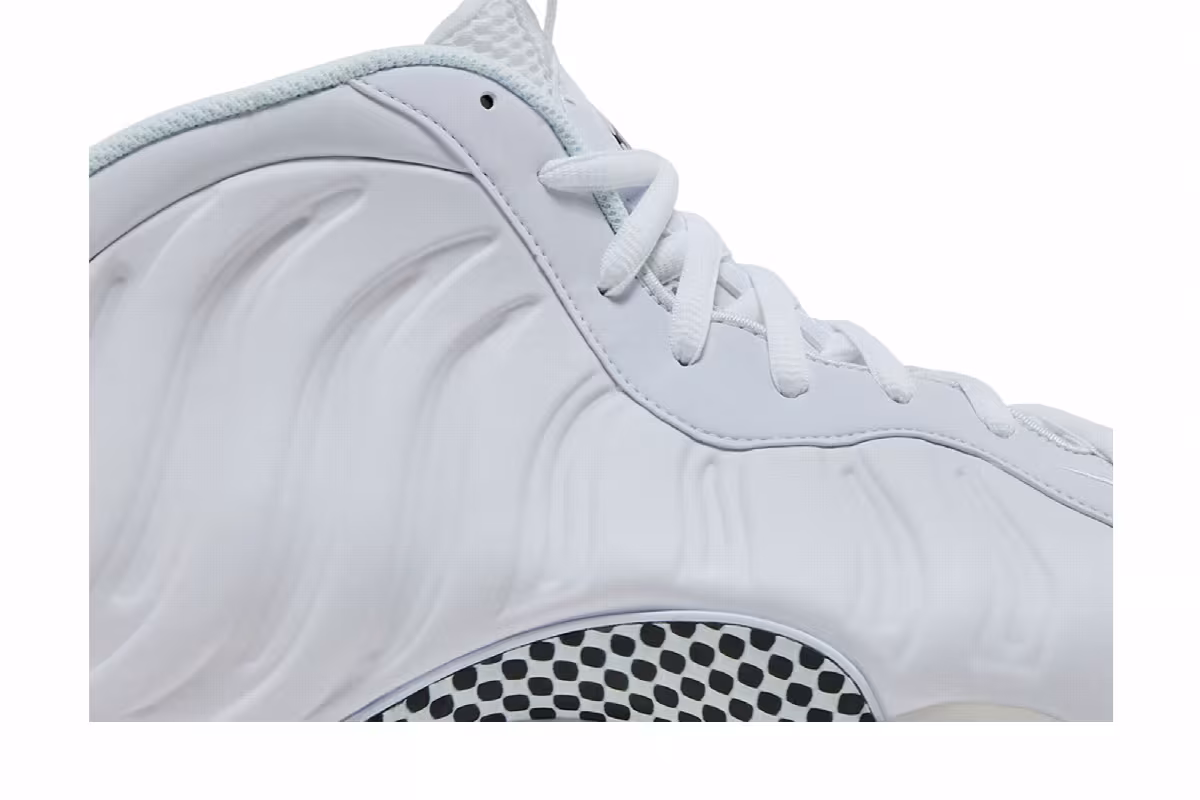 Nike Air Foamposite One Triple White, view 3