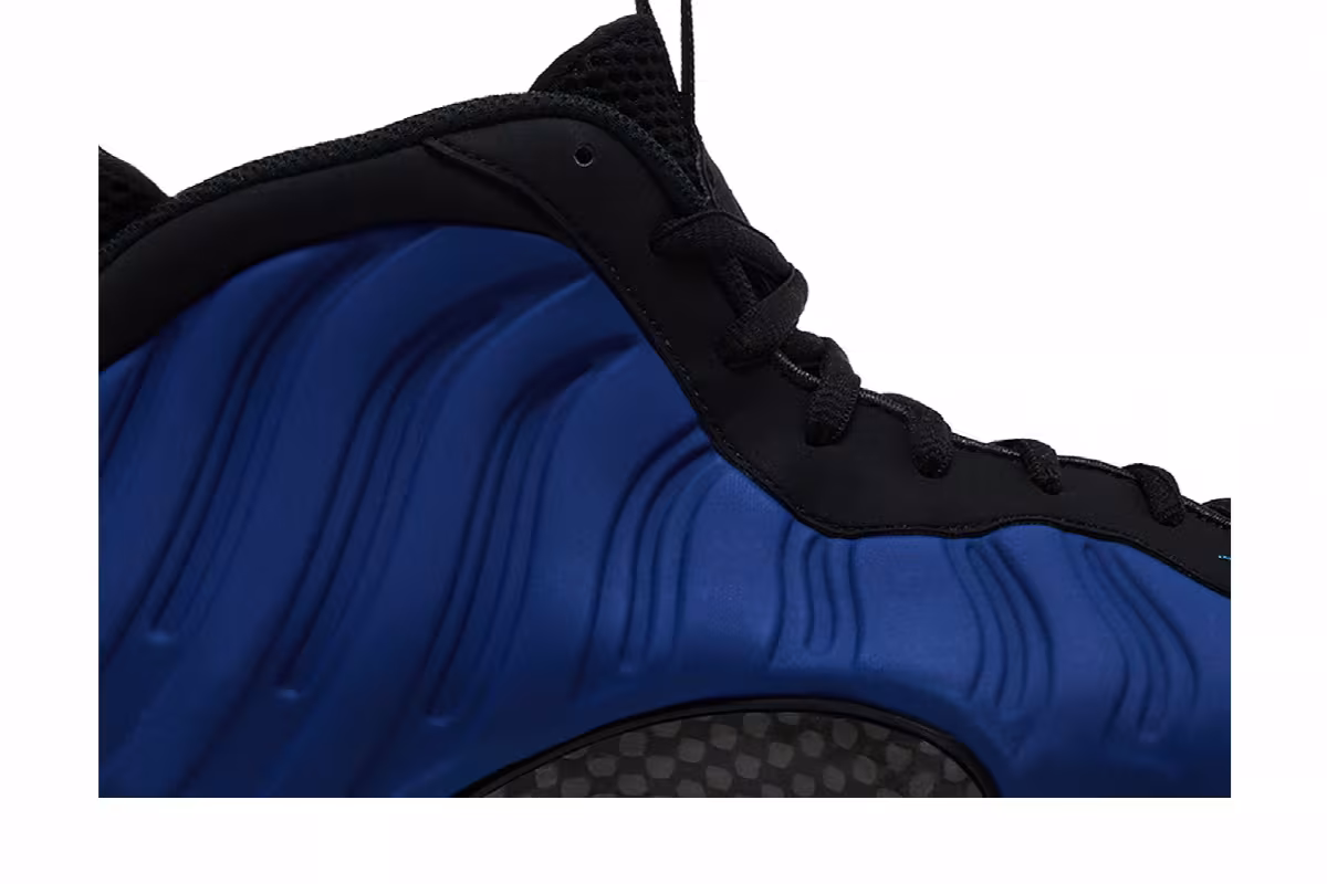 Nike Air Foamposite One Deep Royal, view 3