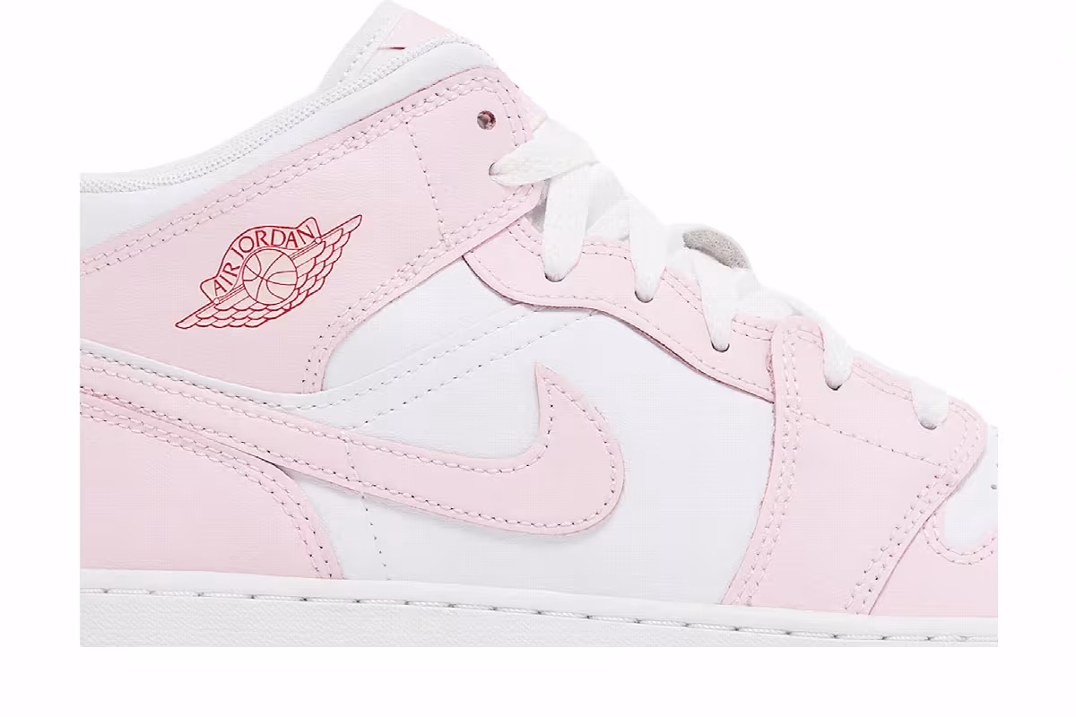 Air Jordan 1 Mid GS Pink Foam Fire Red, view 3