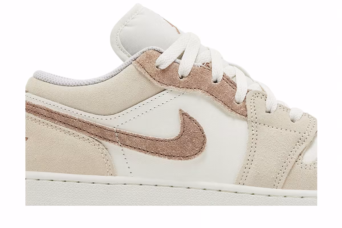 Air Jordan 1 Low SE GS Sail Archaeo Brown, view 3