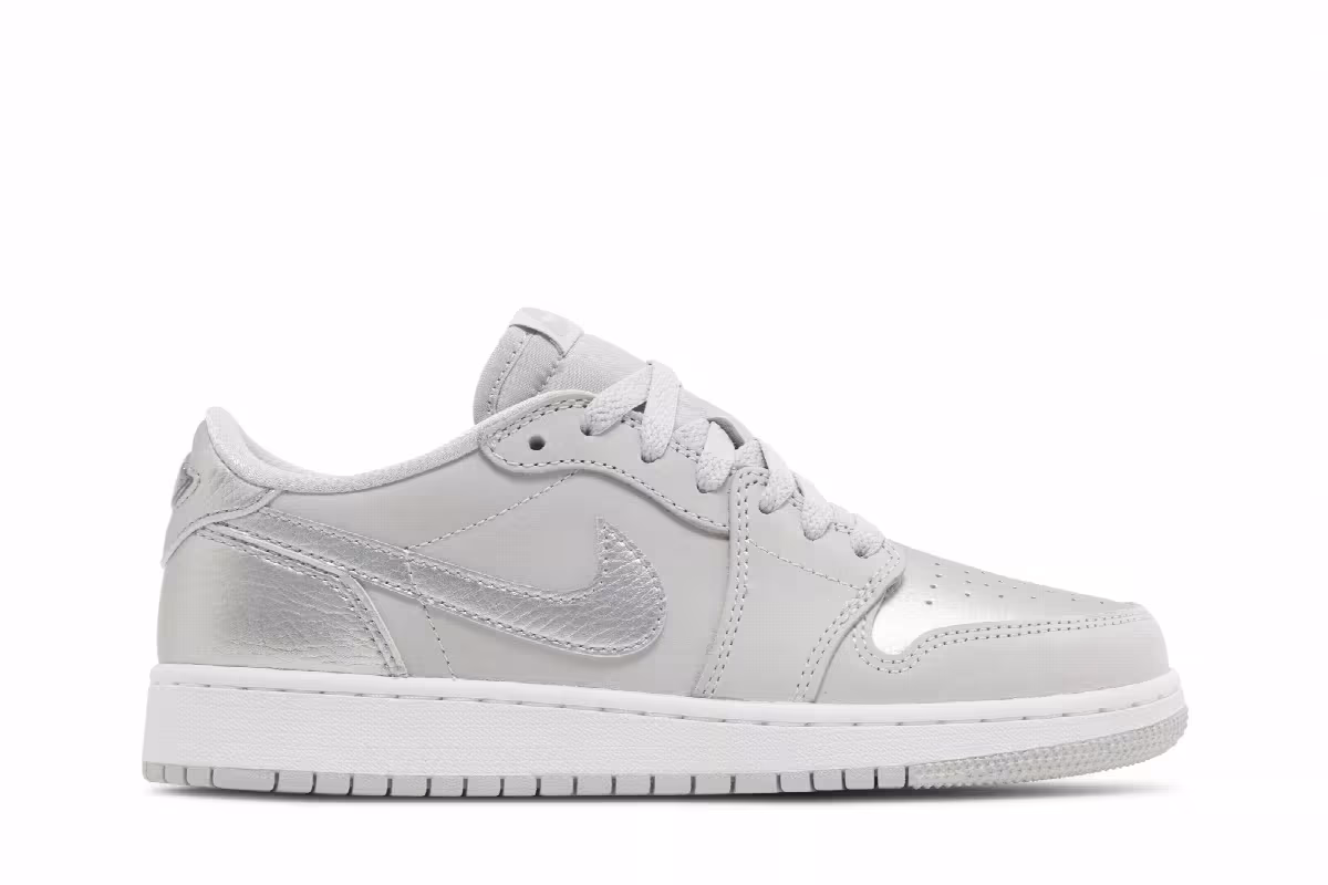 Air Jordan 1 Low OG GS Metallic Silver, view 2