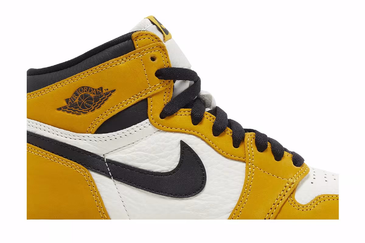 Air Jordan 1 High OG GS Yellow Ochre, view 3
