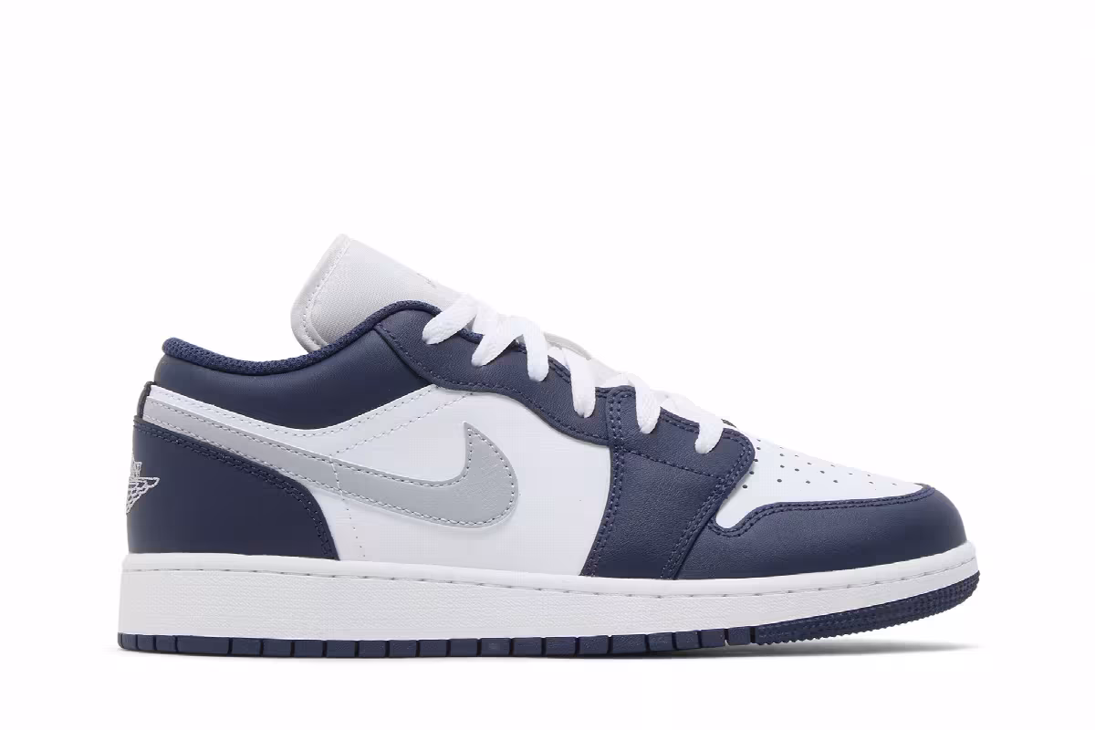 Air Jordan 1 Low GS Midnight Navy Wolf Grey, view 2