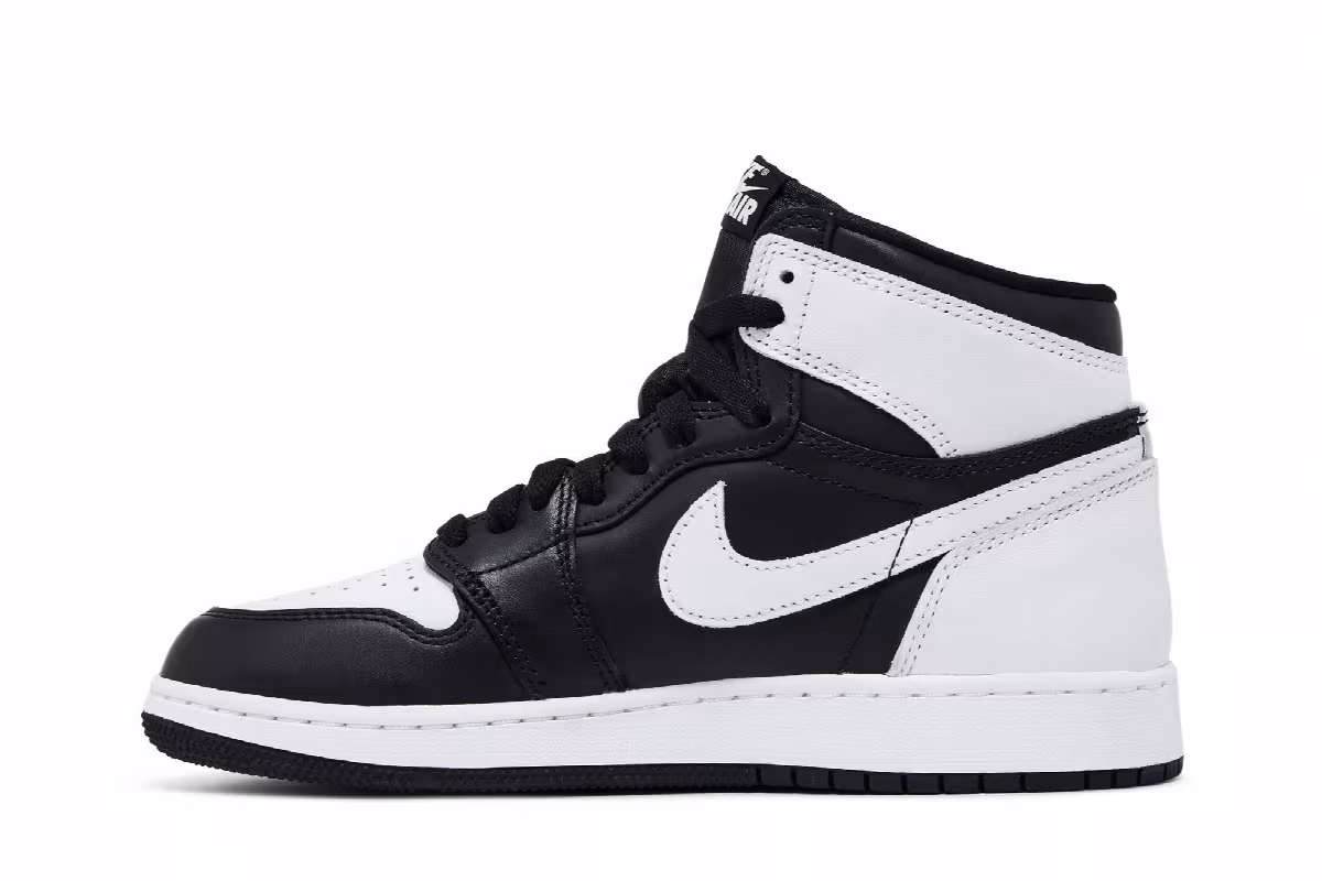 Air Jordan 1 High OG GS Black White 2.0, view 4