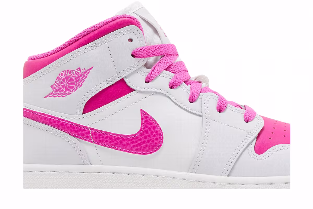 Air Jordan 1 Mid GS Fire Pink, view 3