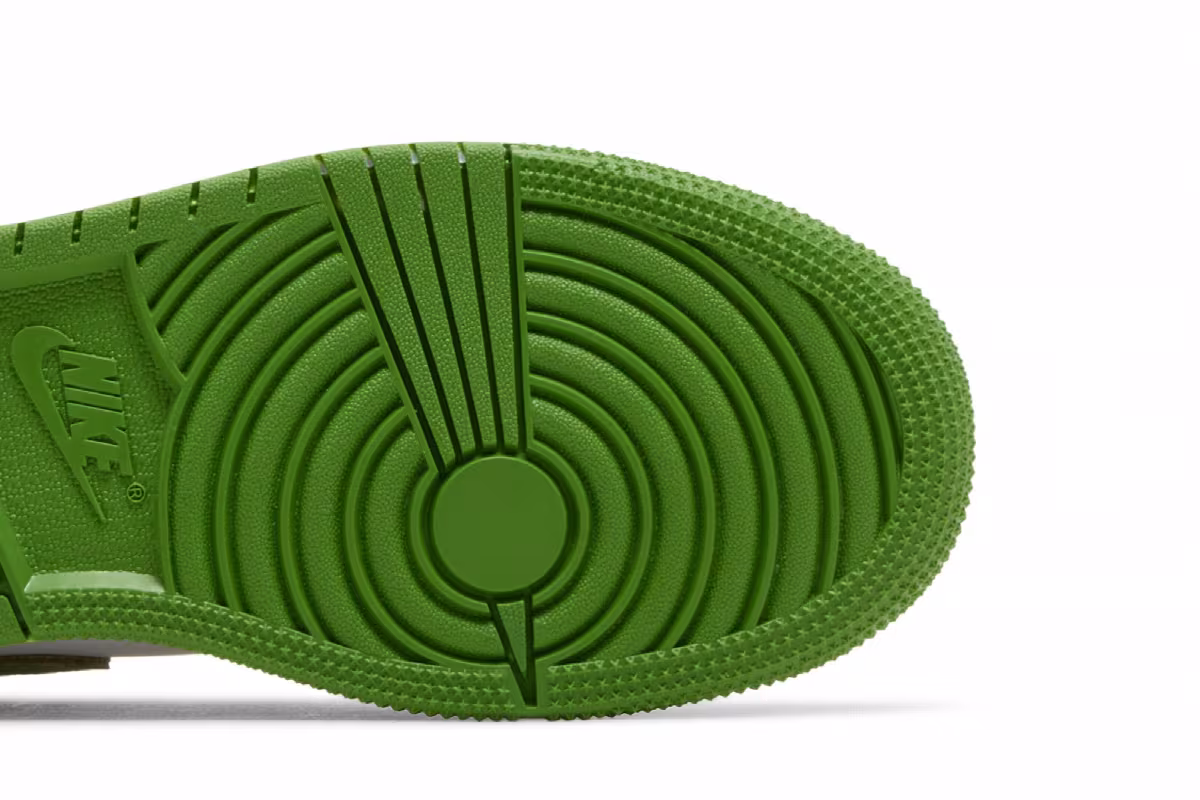 Air Jordan 1 Low GS Chlorophyll, view 6