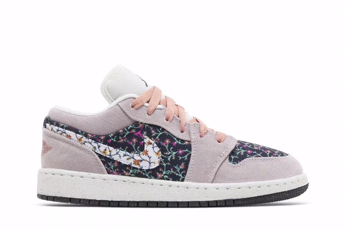 Air Jordan 1 Low SE GS Floral, view 2