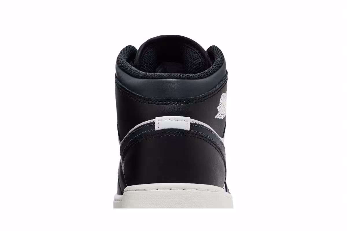 Air Jordan 1 Mid GS Black Off Noir, view 8