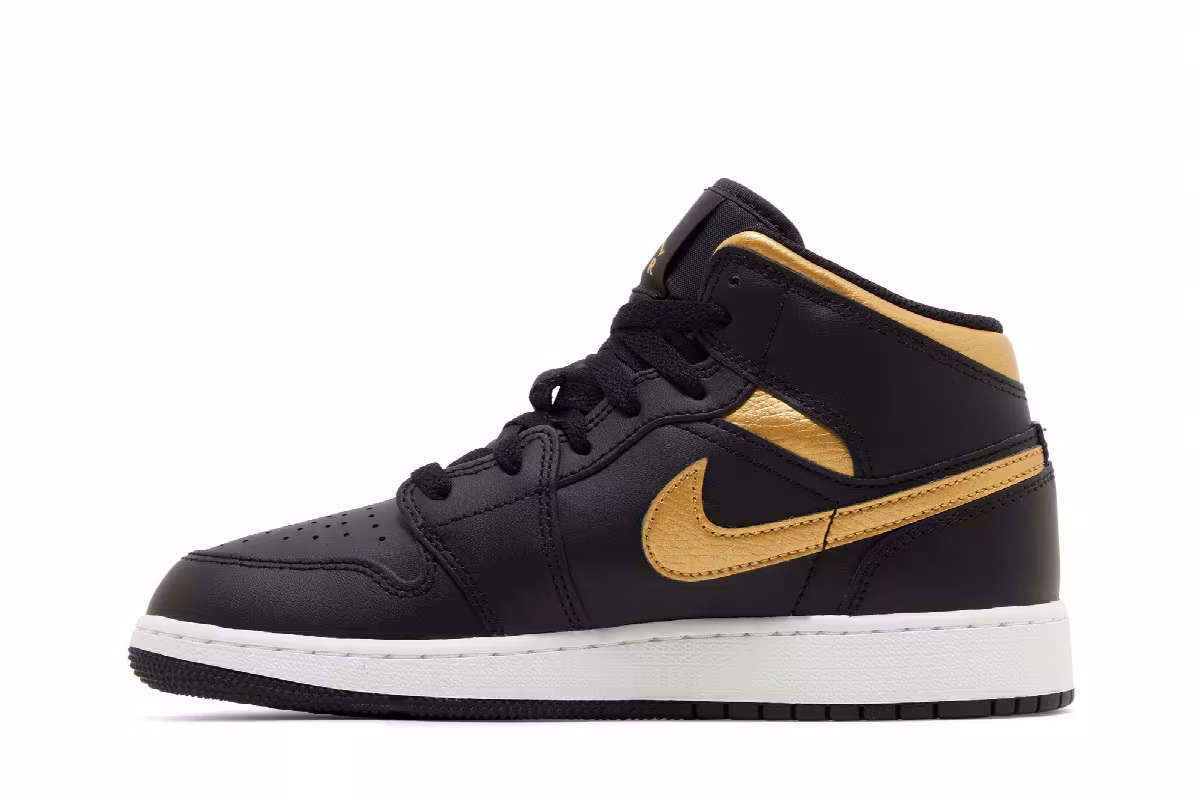 Air Jordan 1 Mid GS Black Metallic Gold, view 4