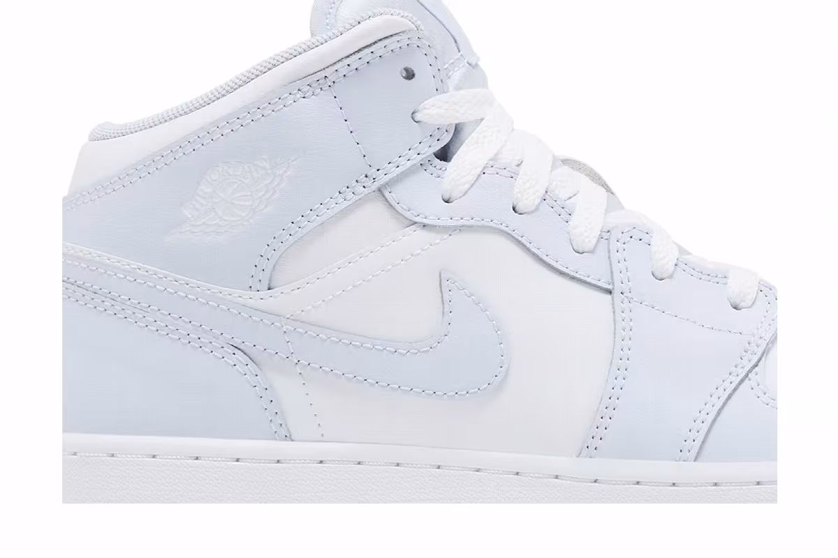 Air Jordan 1 Mid GS Cobalt Bliss, view 3